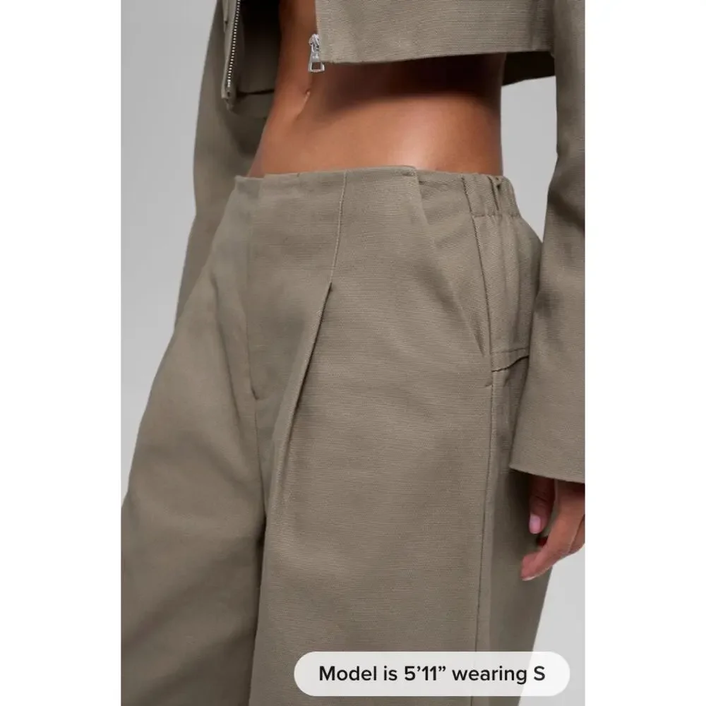 Alo Yoga Pants Small Main Character High Waist Wide Leg Trouser in Light Cocoa